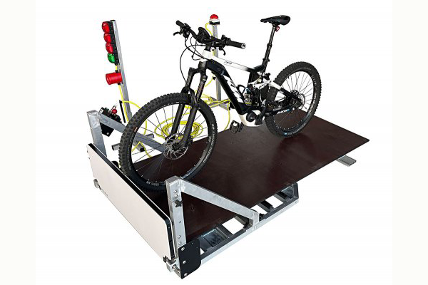 自行車(chē)出發(fā)門(mén)